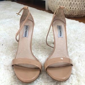 • Steve Madden nude heels •